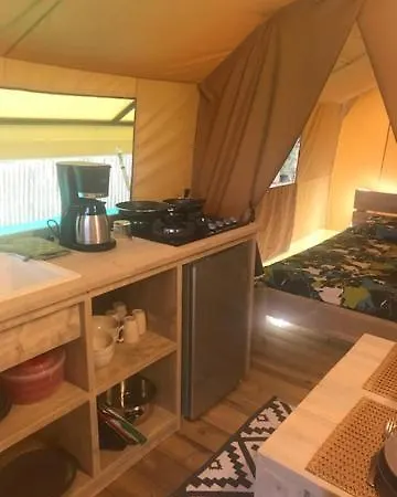 Oh! Campings - Camping Paradis A L'Ombre Des Tilleuls Peyrouse Esterno foto