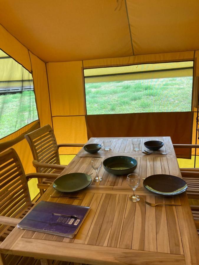 Campingplatz Oh! - Paradis A L'ombre Des Tilleuls Peyrouse