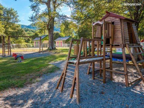 Campingplatz Oh! - Paradis A L'ombre Des Tilleuls